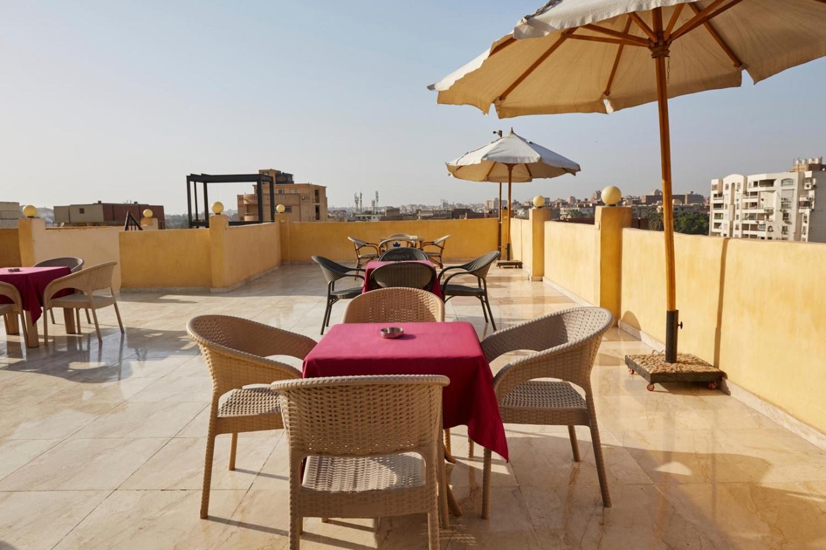 Grand Pyramid View Hotel Kafrat al Jabal Exterior photo