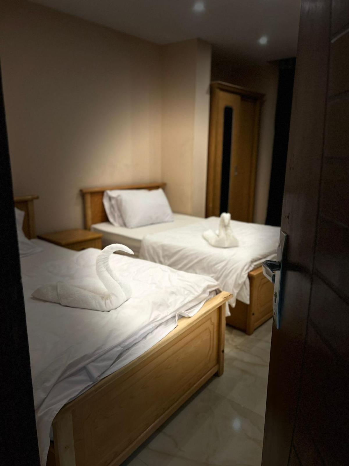 Grand Pyramid View Hotel Kafrat al Jabal Exterior photo
