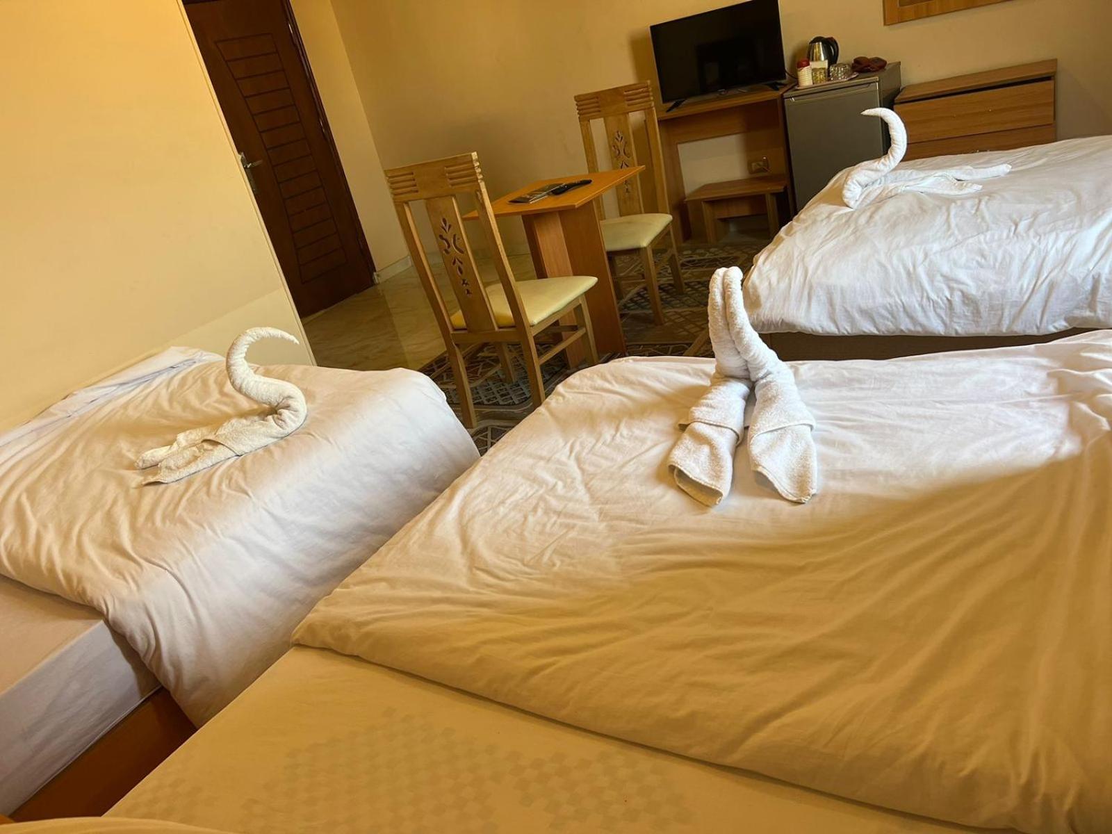 Grand Pyramid View Hotel Kafrat al Jabal Exterior photo